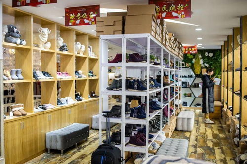 工厂店开始特卖 他家的东西海宁人大爱,爆款只要80元 双